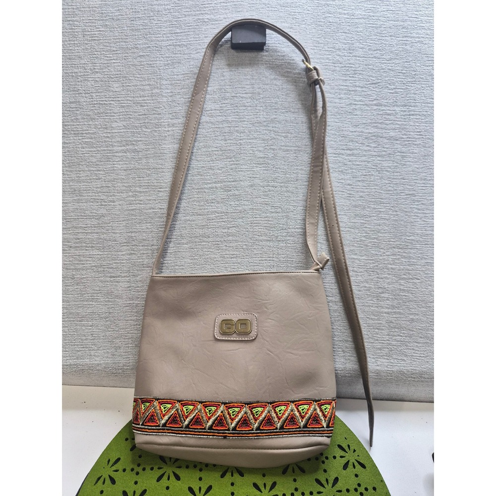 Cartera Cross Body Go Bag Womens Taupe Leather Lined Adjustable Shoulder Strap